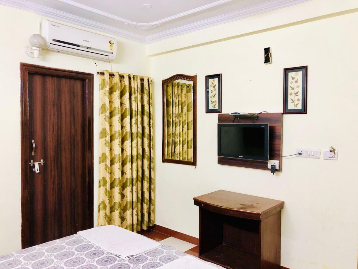 Classic Near Railway Station Hotel